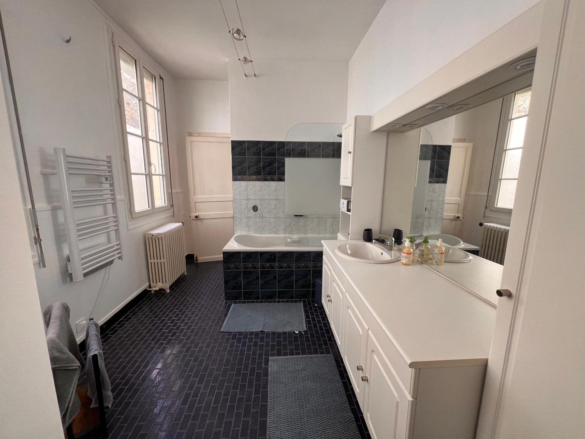 La Colbertine - Charming Apartment In Place Colbert Rochefort  Exteriér fotografie